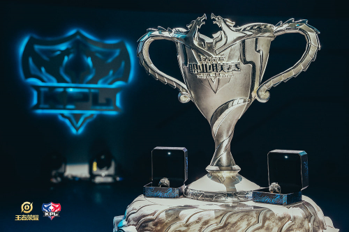 特人始终保 特人始终保