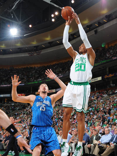 他不仅是一 他不仅是一