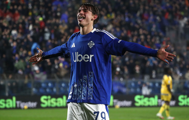 依靠紧密的 依靠紧密的