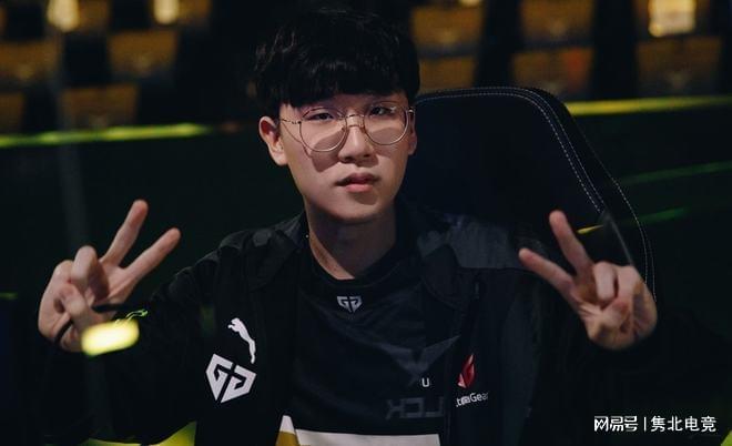 在短短12 在短短12