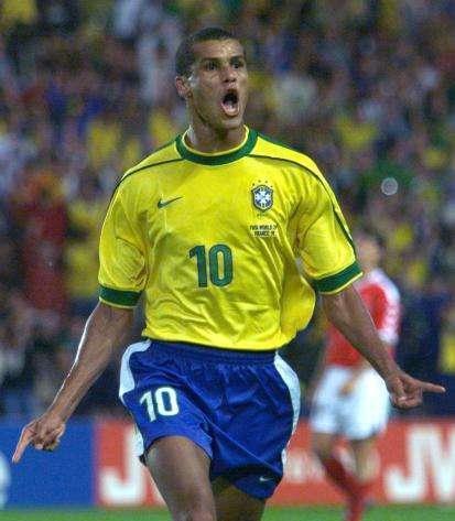 浦赢得英超 浦赢得英超